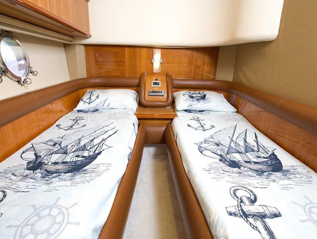 Antalya Azimut 55 Fly Motor Yacht Rental – 33